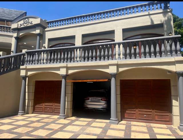 4 BEDROOM HOUSE FOR SALE IN WATERKLOOF RIDGE